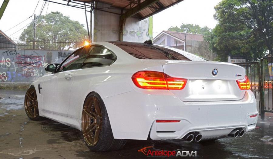  BMW M4 Coupe on ADV.1 Wheels (ADV05MV2CS) 2015 года  (фото 2 из 3)